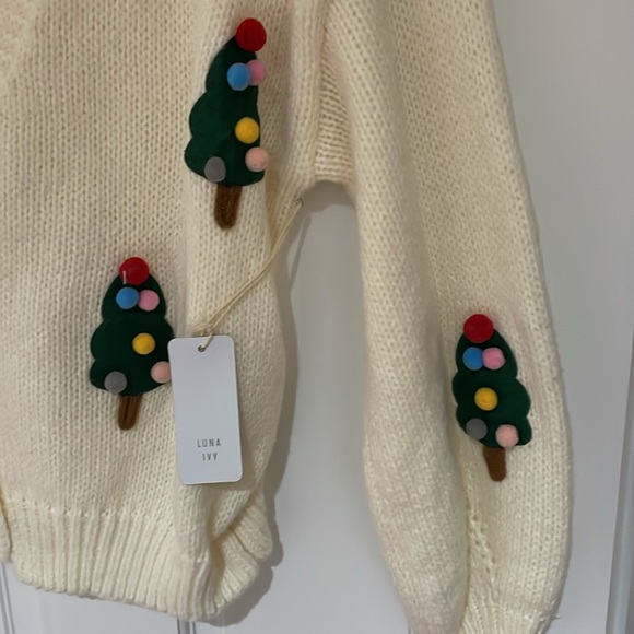 NWT Luna Ivy Cream Cardigan Tree PomPom Embroidery in size medium Christmas? - Picture 5 of 7